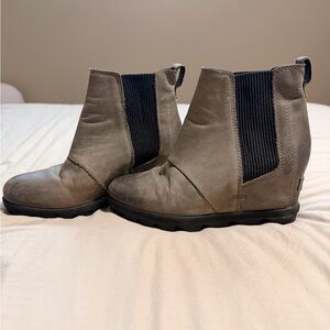 Sorel boots size 7